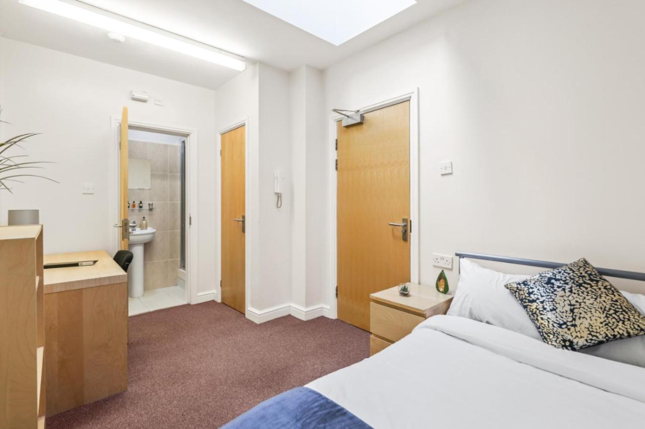 D19 Sangha Hall Leicester Extérieur photo